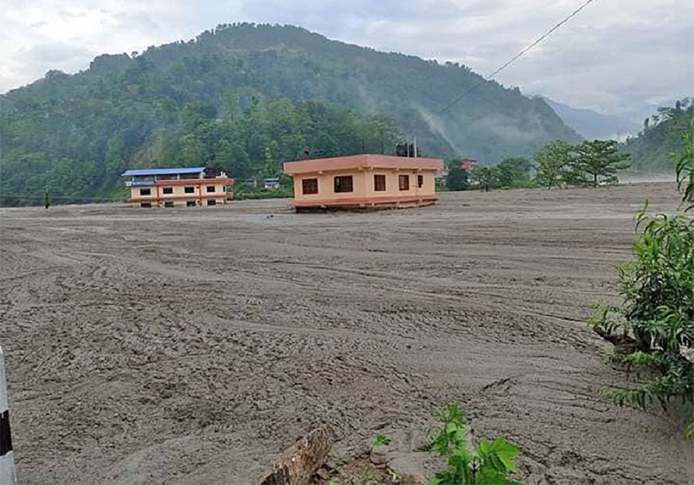 काठमाडौं महानगरले मेलम्ची र हेलम्बुका बाढी प्रभावितलाई २ करोड सहयोग गर्ने