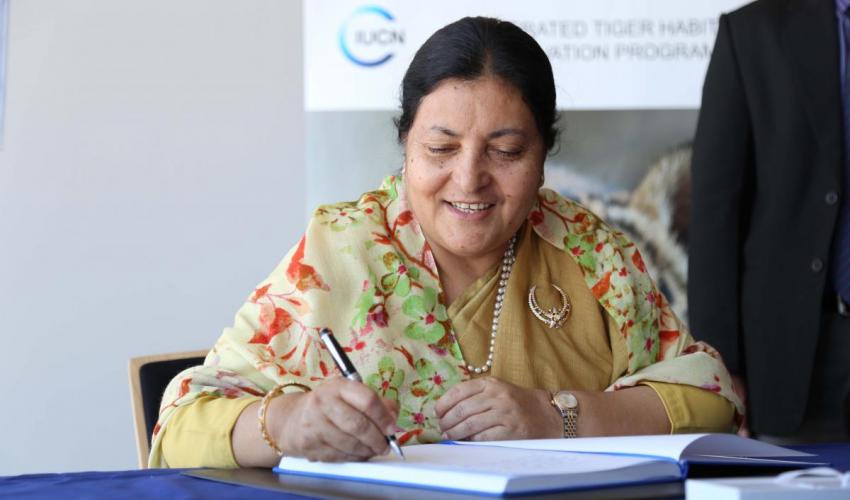 राष्ट्रपतिको ‘भद्दा व्यवहार’