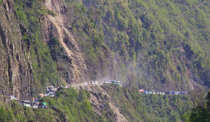 एकतर्फी सञ्चालनमा मुग्लिन सडकखण्ड