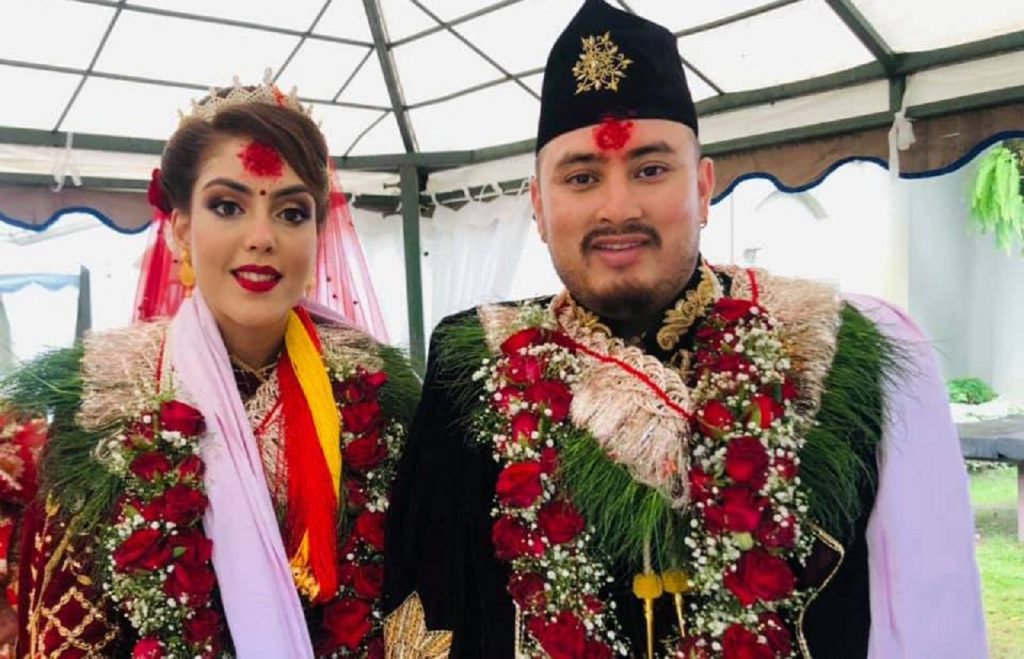 नायिका सुपुष्पाले कसिन् लगनगाँठो