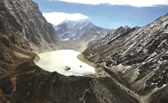 नयाँ हिमताल बन्दै जोखिम पनि बढ्दै