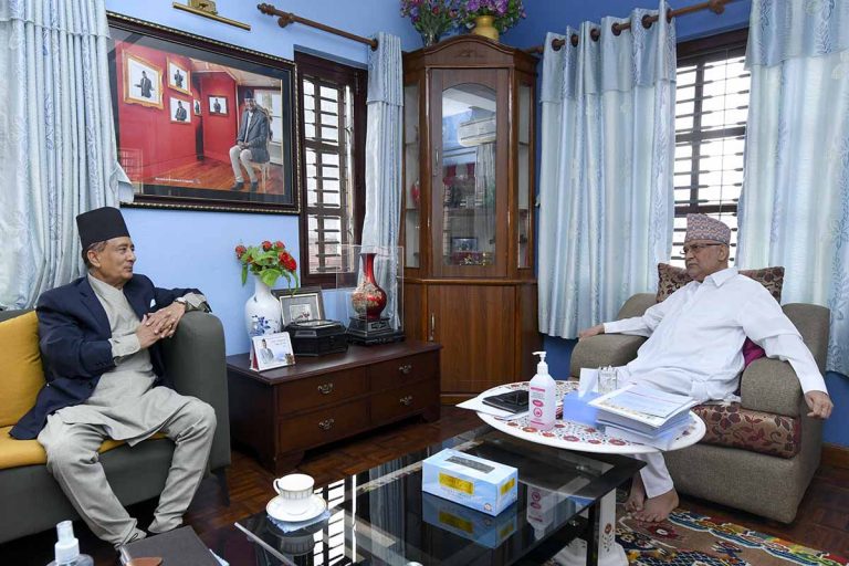 ओलीलाई प्रधानमन्त्री देउवाको सन्देश ‘सम्बन्ध सुधार गर्न चाहान्छौँ’