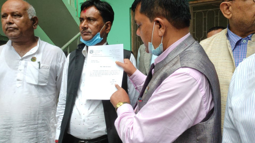 प्रदेश २ मा एमालेका ११ जना सांसदले रोजे एकीकृत समाजवादी