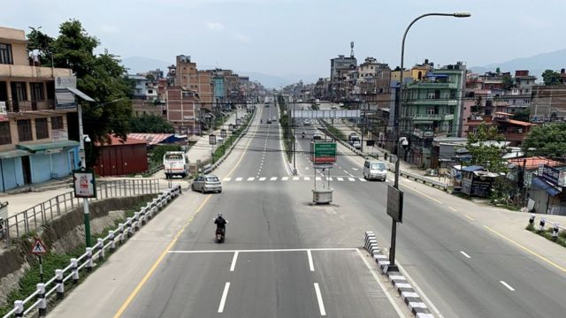 ओखलढुंगामा स्मार्ट लकडाउन लागू