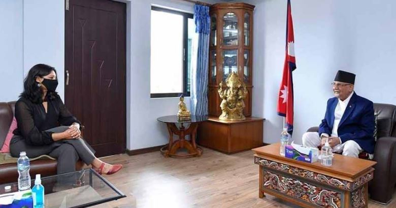 अध्यक्ष ओलीलाई भेट्न बालकोट पुगिन् उपाध्यक्ष फातिमा