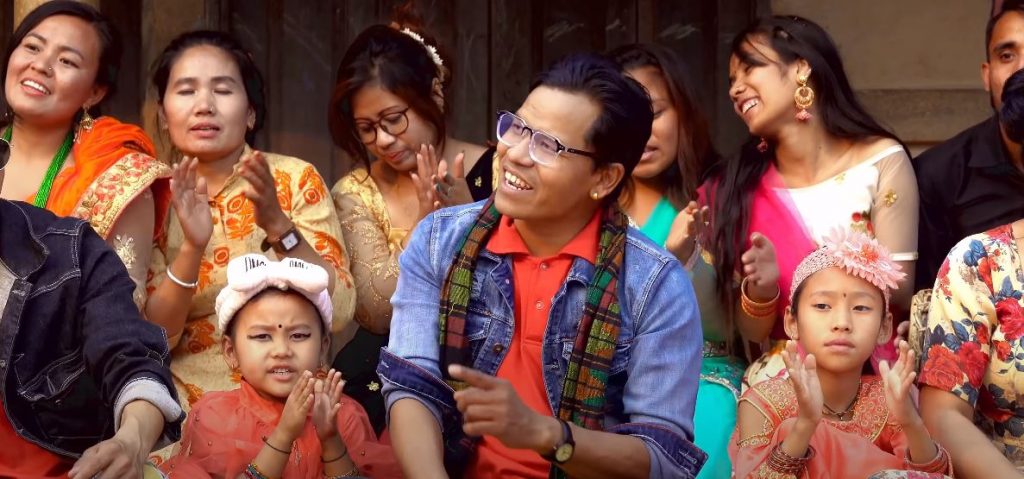 “गलबन्दी च्यातेछ” बोलको गीत सार्वजनिक