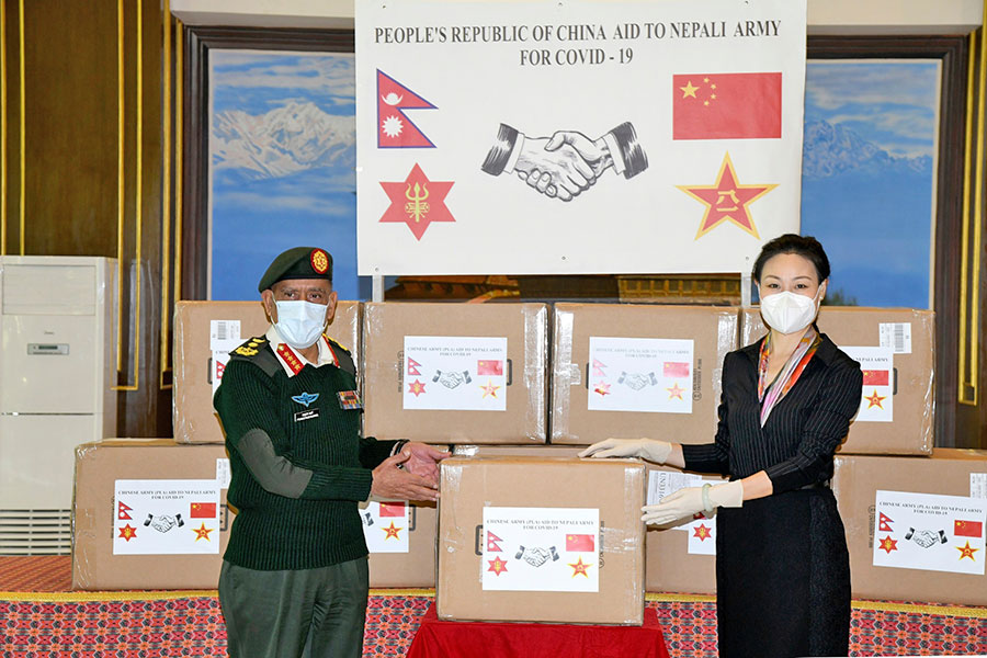 चीनले नेपाली सेनालाई दियो ३ लाख कोरोना विरुद्धको खोप