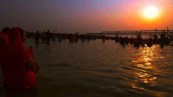 उदाउँदो सूर्यलाई अर्घ्य दिँदै सकियो छठ पर्व