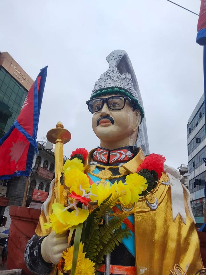 जनआन्दोलनमा ढालिएको राजा वीरेन्द्रको सालिक पुन: राखियो