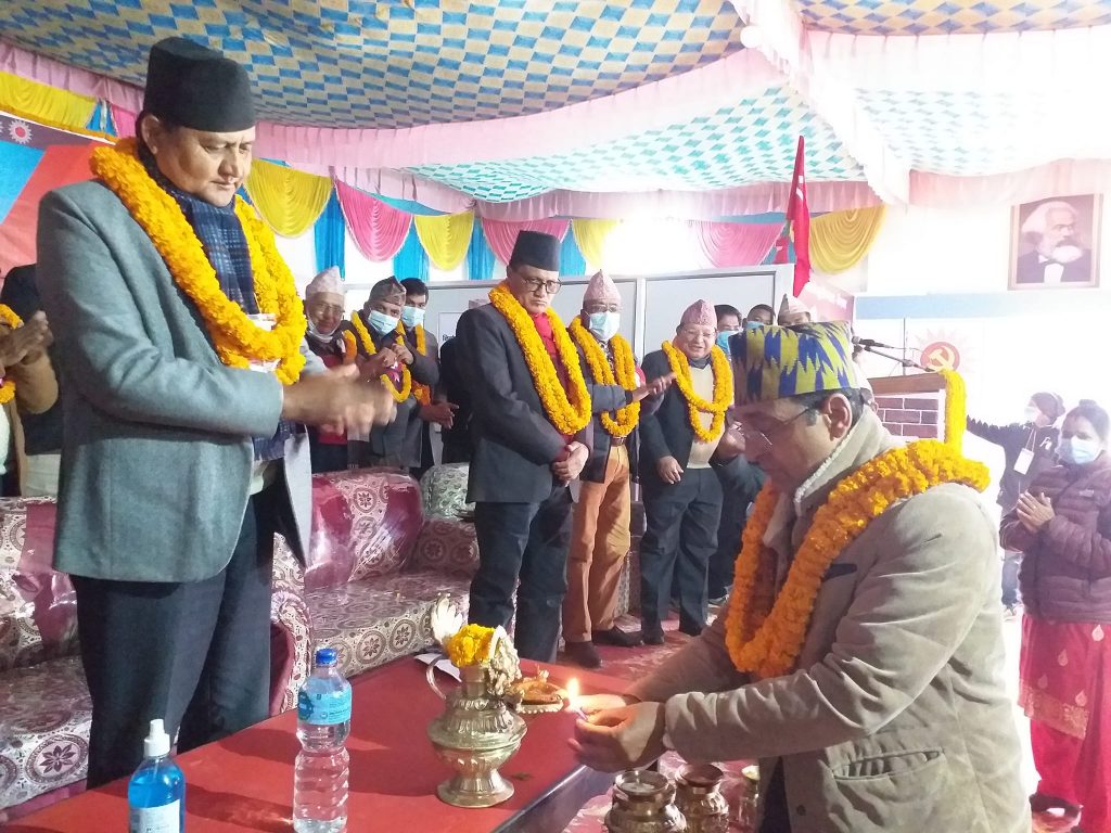 एमाले अधिवेशन : अर्घाखाँचीमा पिताम्वर भुसाल र जीवनारायण कोइरालाको उम्मेदवारी घोषणा