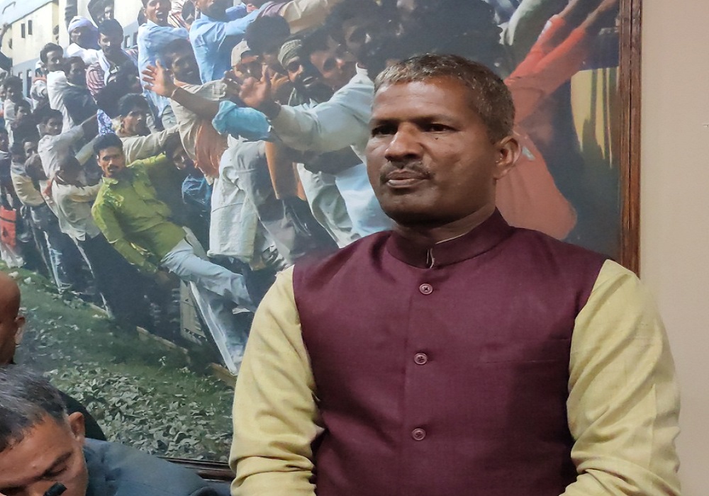 कांग्रेस धनुषा सभापतिमा दिनेश प्रसैलाको उम्मेदवारी