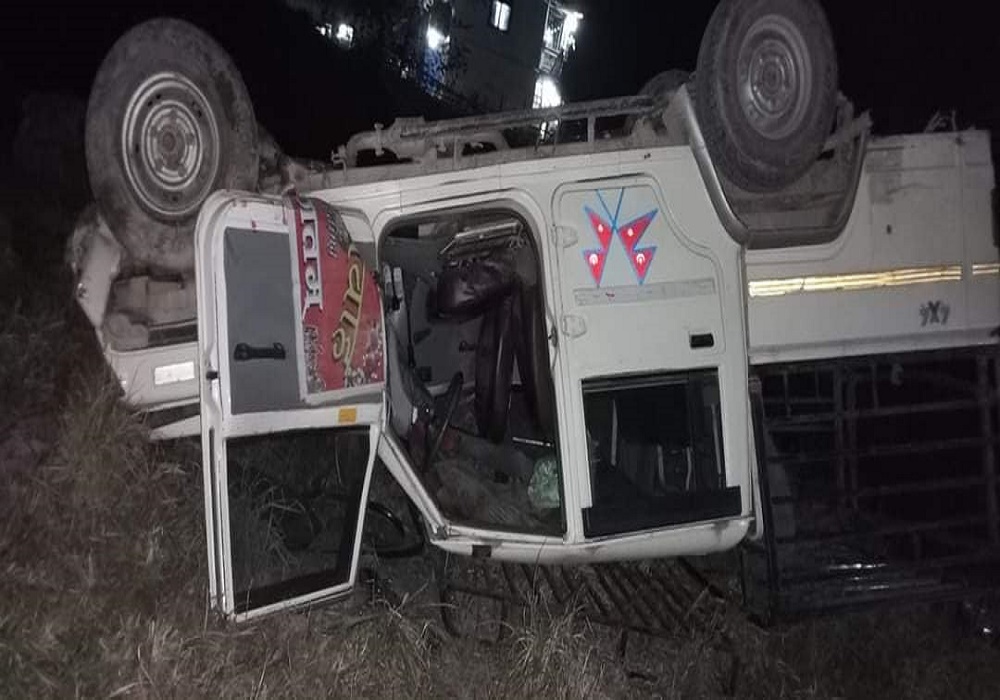 नेचासल्यानमा बोलेरो दुर्घटना, दुई घाइते