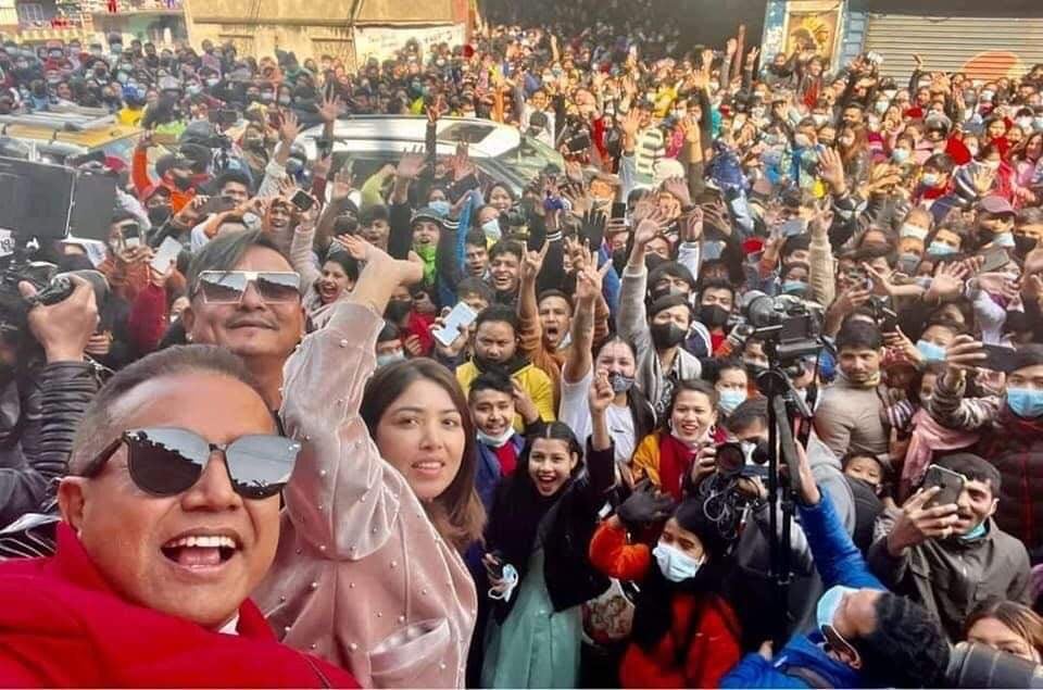 ‘म यस्तो गीत गाउँछु २’ को प्रदर्शन जारी, हलमै नअट्ने गरी भरिभराउ दर्शक