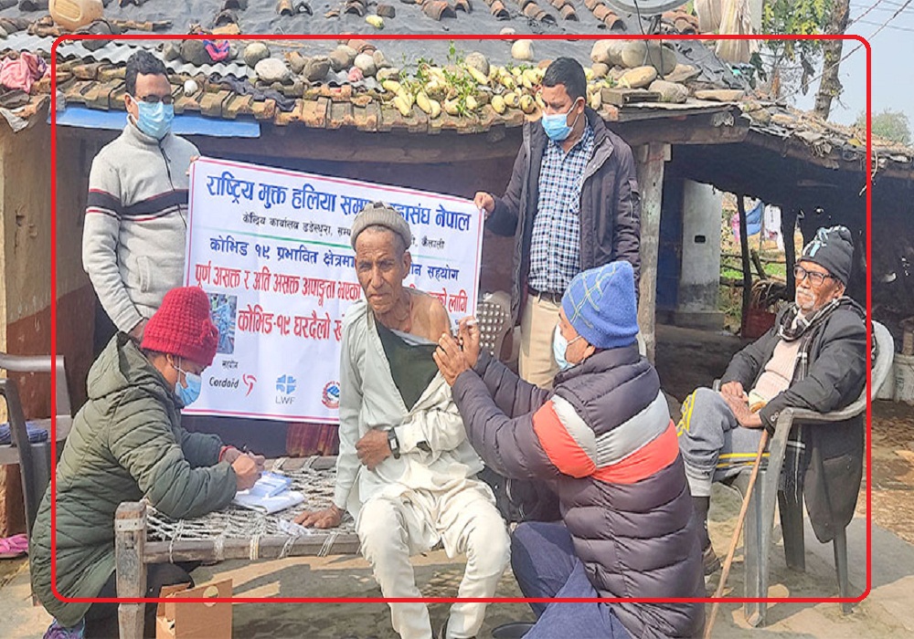 अपाङ्ग र ज्येष्ठ नागरिक खोपको पहुँच बाहिर