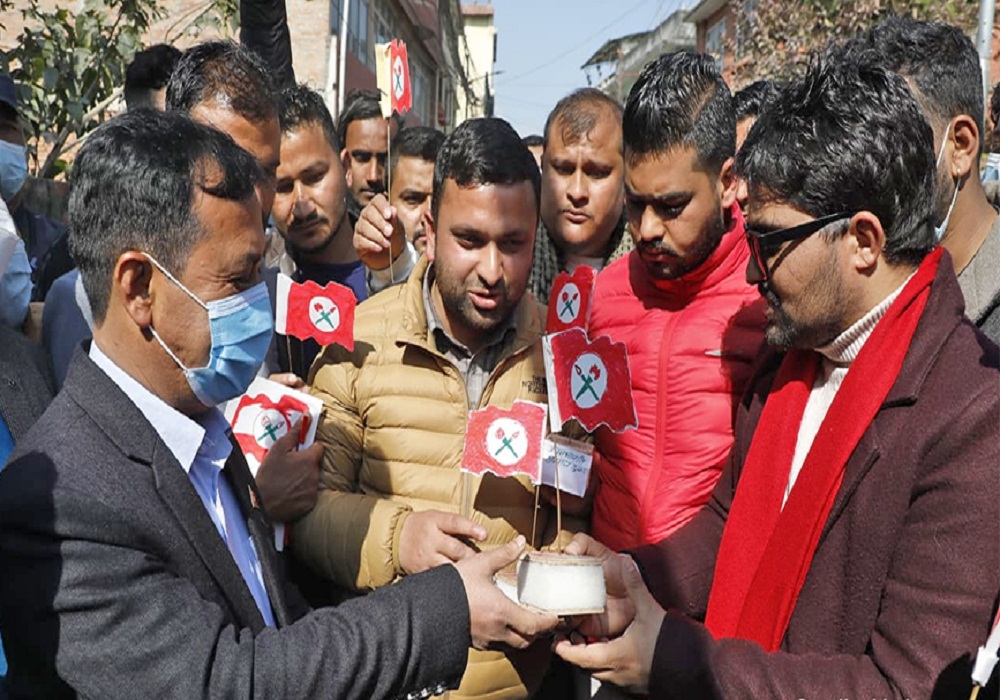 नेविसंघ महाधिवेशन गर्न दबाव, कांग्रेस पदाधिकारीलाई झण्डा
