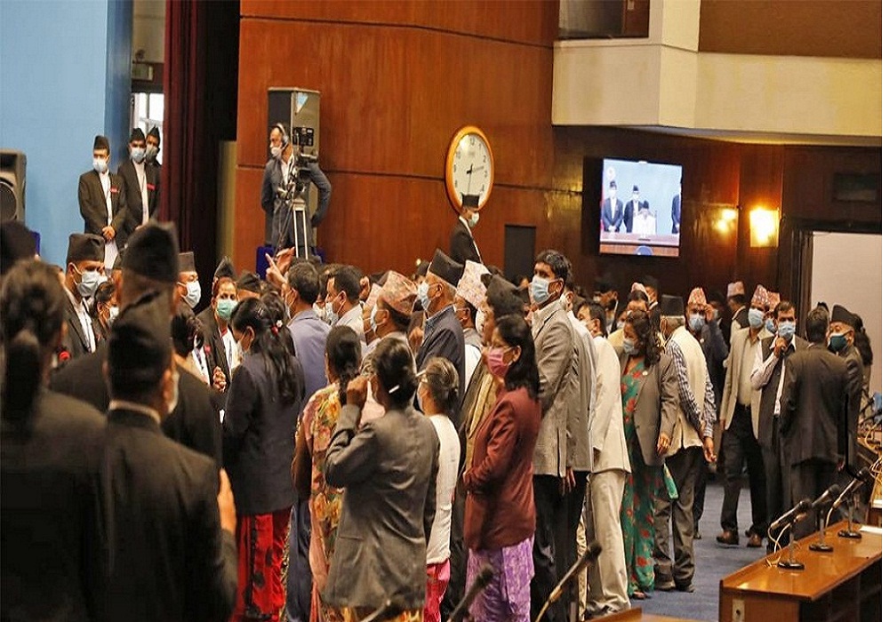 एमालेको विरोध कायमै रहने चेतावनी