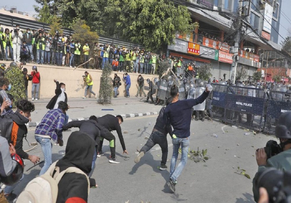 आज पनि एमसीसी विरोधी प्रदर्शनमा झडप