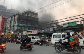 बन्दकर्ताले गरे सार्वजनिक गाडीमा तोडफोड