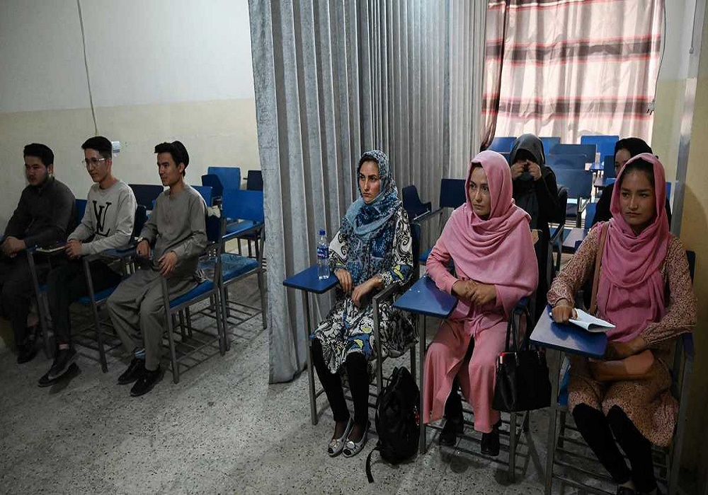 छात्रालाई विद्यालय जान पाउने व्यवस्था गर्न युरोपेली संघको माग