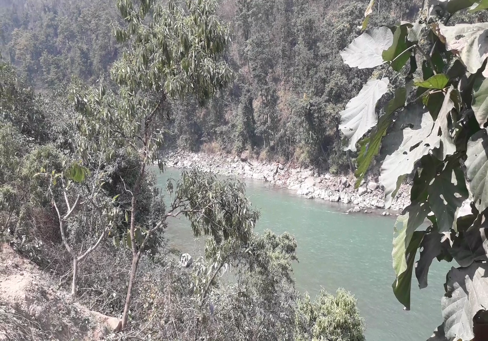 नदीमा बेपत्ता तीनै जनाको शव भेटियो