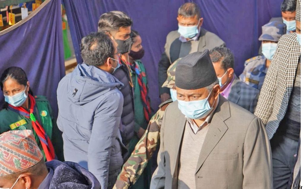 शिवको दर्शन गर्न गृहमन्त्री पशुपतिमा