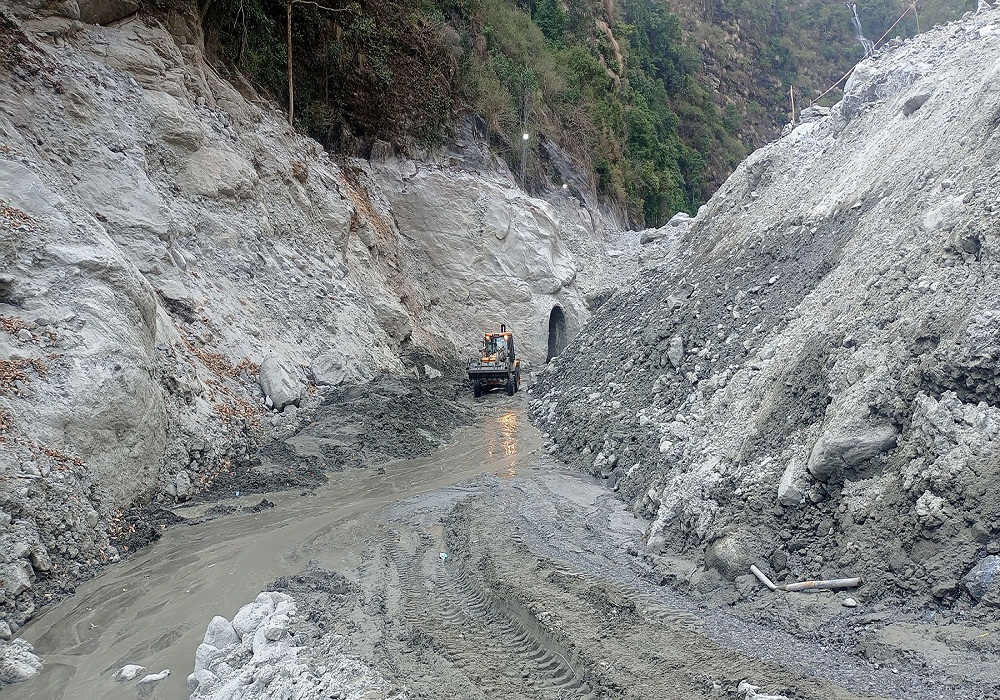 क्षतिग्रस्त  मेलम्ची खानेपानी आयोजनाको मर्मतकार्य ६० प्रतिशत सम्पन्