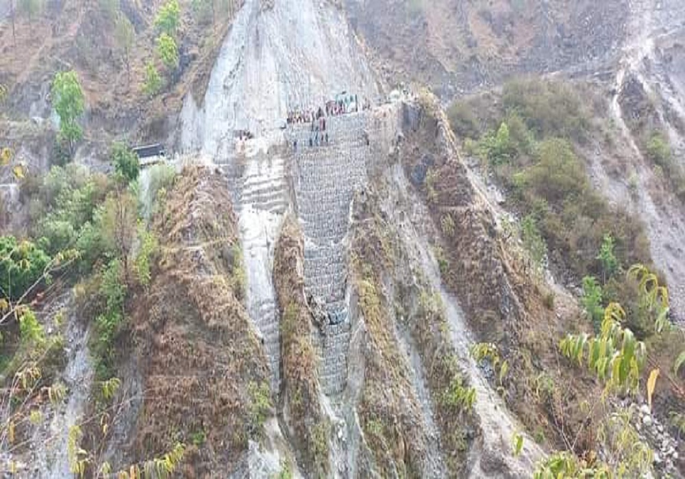 ओखलढुंगामा जिप दुर्घटना, २ जनाको ज्यान गयो