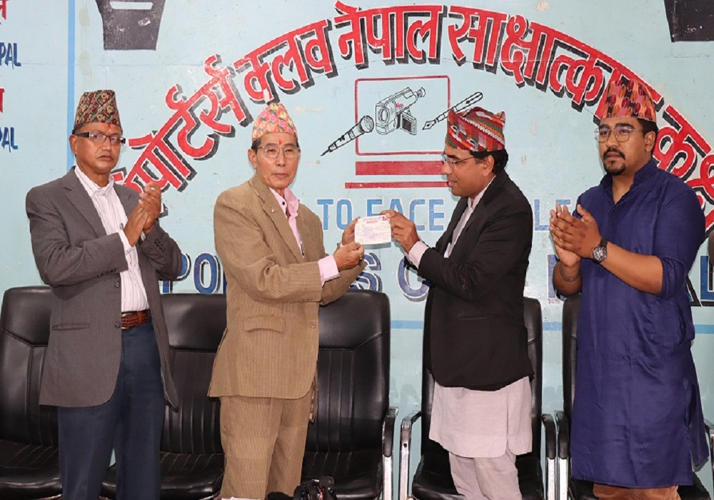 नेपाल वायुसेवा निगमका पूर्वमहानिर्देशकले गरे उन्नत लोकतन्त्र पार्टीमा प्रवेश