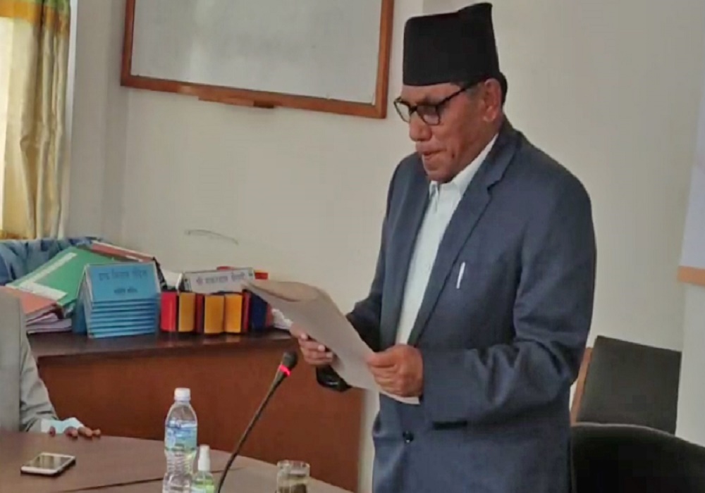 राष्ट्रिय सभा सदस्य दाहालले लिए पद तथा गोपनियताको सपथ