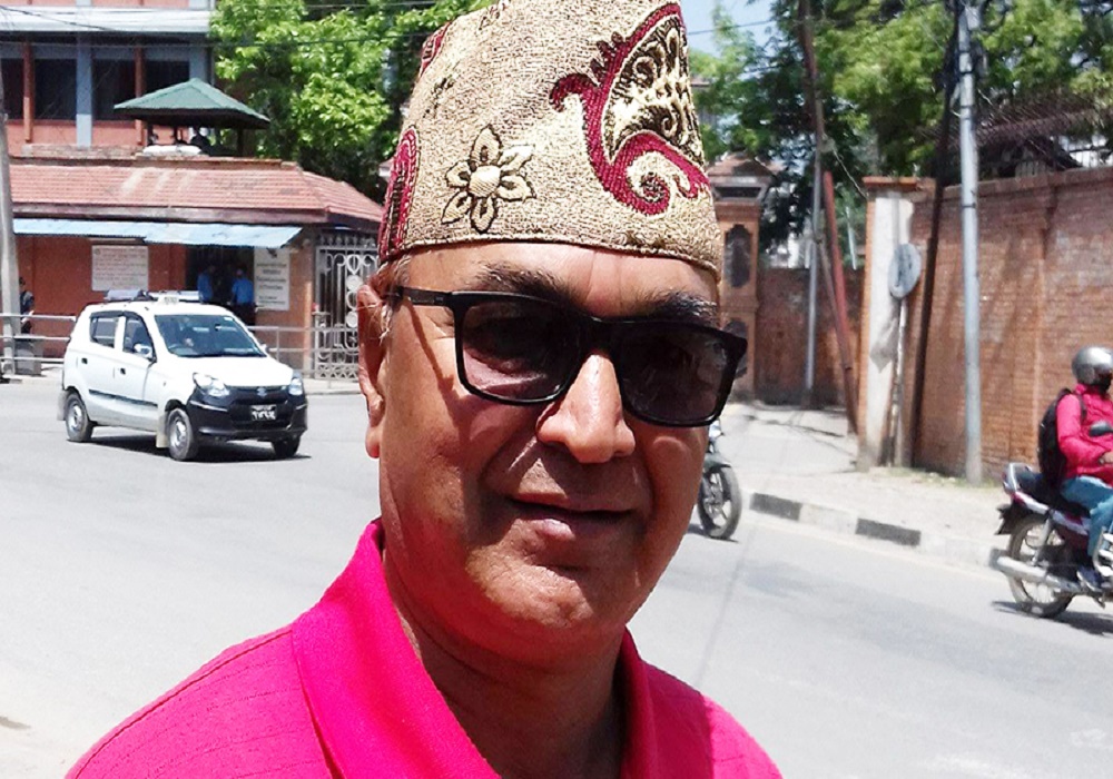 घिमिरेले मेयरमा उठ्न नपाएपछि रुँदै छाडे एमाले