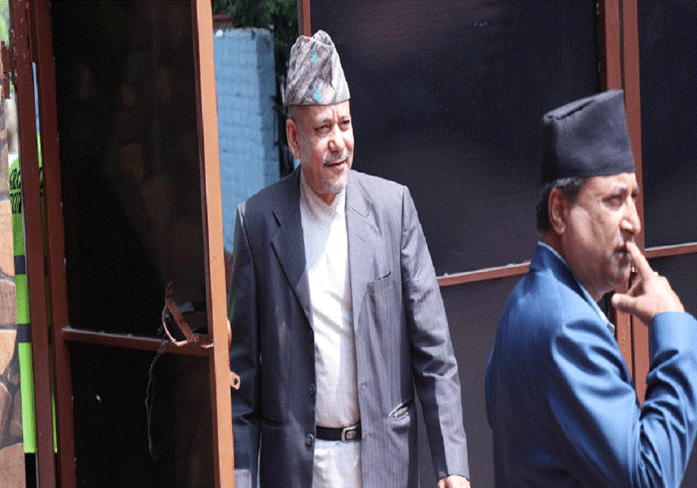 स्थापितलाई कारबाही गर्न माग
