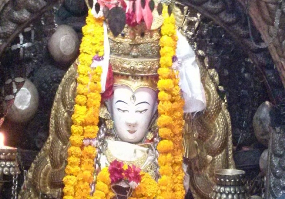 सेतो मच्छिन्द्रनाथको रथलाई आज असनबाट तानेर वसन्तपुरको कालभैरवअघि लगिने