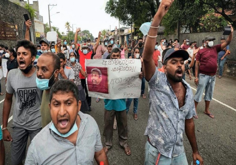 श्रीलङ्कामा आर्थिक सङ्कट भएपछि दिए २६ मन्त्रीहरुले सामूहिक राजीनामा
