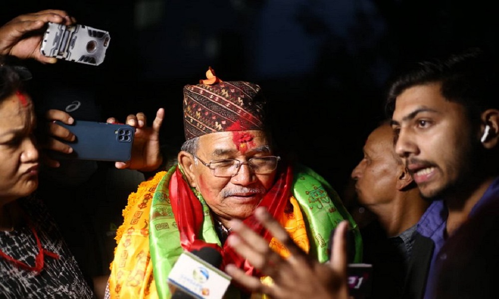 हरिकृष्णलाई उछिन्दै ललितपुरको मेयरमा दोहोरिए चिरिबाबु, व्यञ्जनकारले स्वीकारे हार