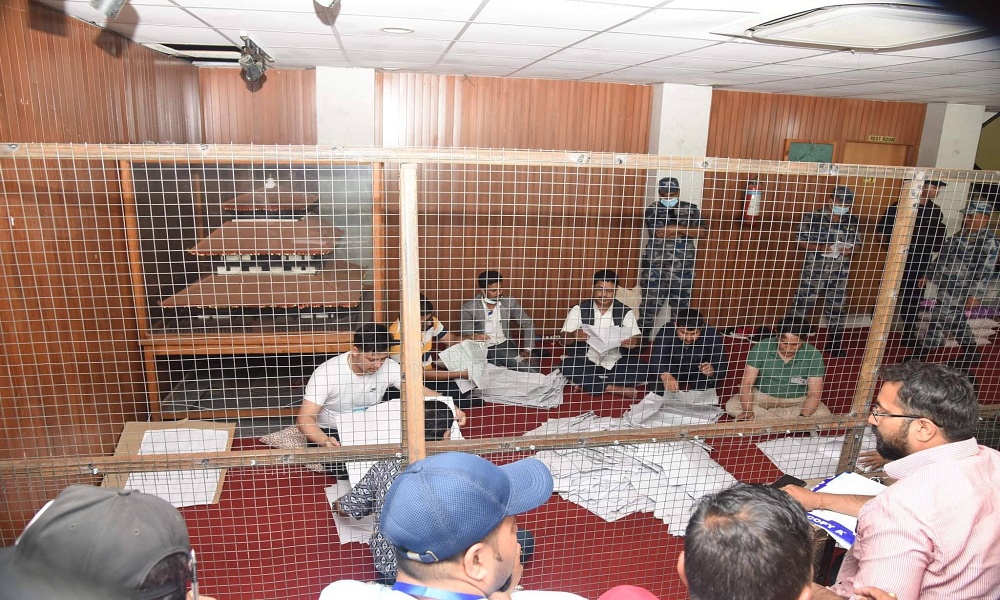 निर्वाचन सकिएको ११ दिन बित्यो, अझै १२ पालिकाको मत परिणाम आउँन सकेन्