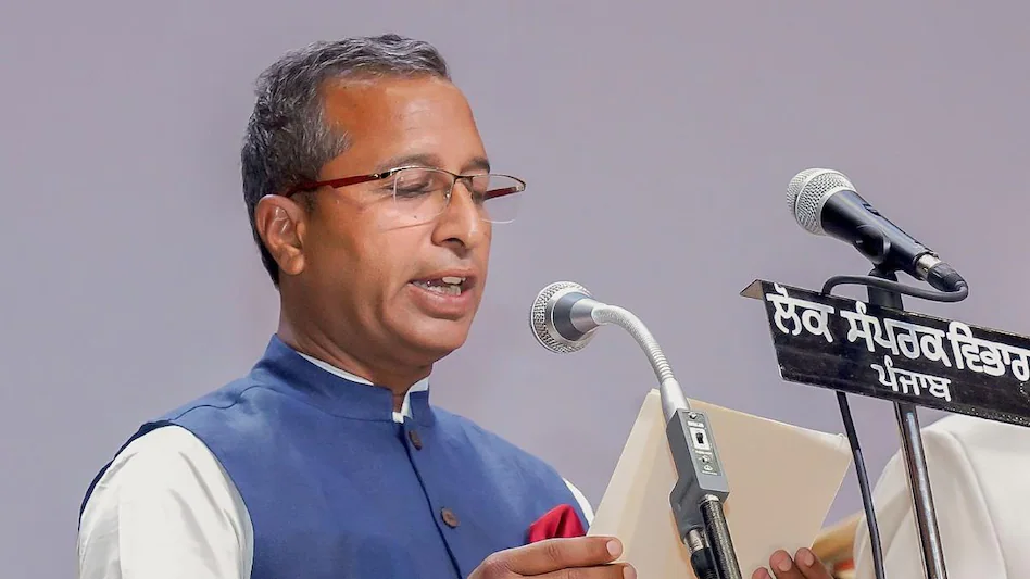 भारतमा भ्रष्टाचार गर्ने स्वास्थ्य मन्त्री बर्खास्त