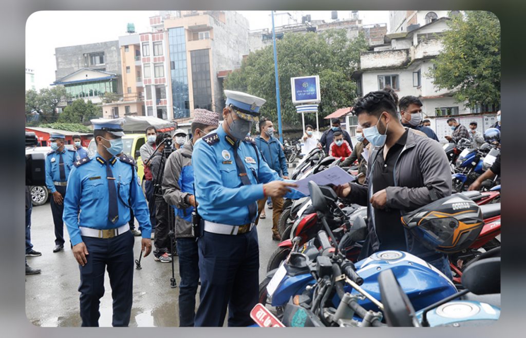 काठमाडौं उपत्यकामा एकैदिन २ हजार ४२ जना सवारी चालकमाथि कारवाही, मापसे गर्ने २३३ जना