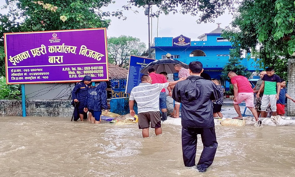 बाढीले प्रभावित बारा निजगढको जनजीवन सामान्य बन्दै