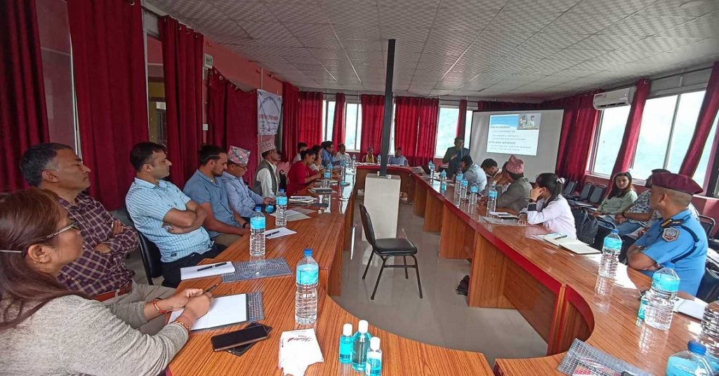 लमजुङमा बालमैत्री अभियान अलमलमै