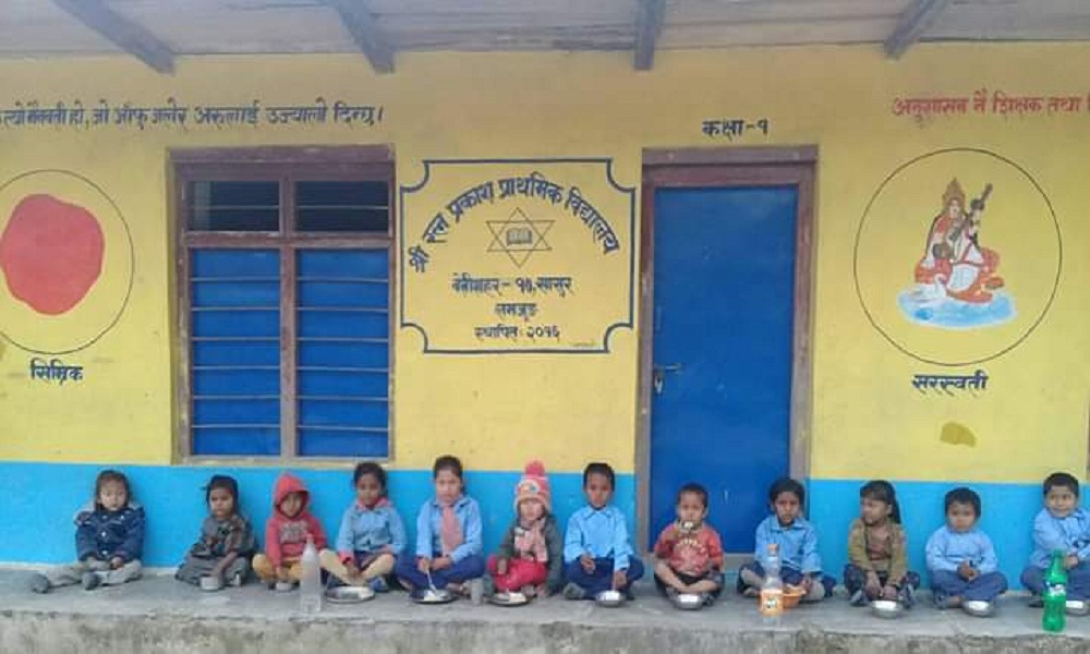 सामुदायिक विद्यालयमा दिवा खाजाले नियमित बन्दै विद्यार्थीन्युज कारखाना