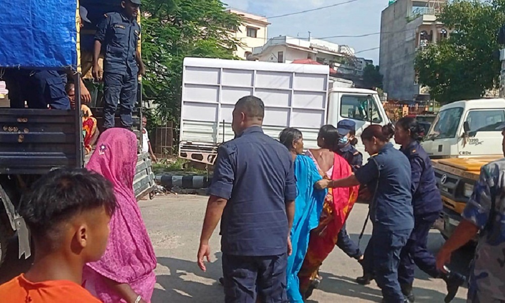 जनकपुर बजार बन्द गराएको आरोपमा १०० जना सुकुमबासी  पक्राउ