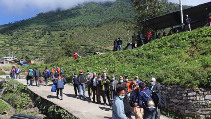 मानसरोवर कैलाशको दर्शनका लागि भारतीय पर्यटक सिमकोट पुगे