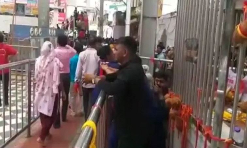 भारतमा भागदौड मच्चिँदा तीन जनाको ज्यान गयो