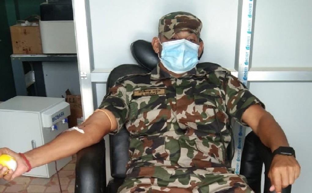 सेनाले दिएको रगतले सुत्केरीको ज्यान बच्यो
