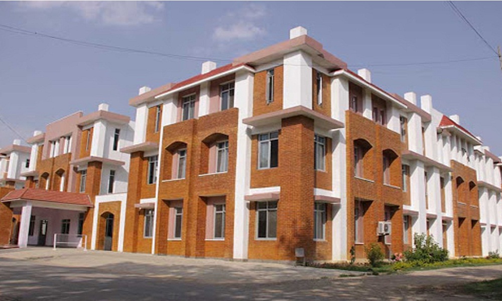 युनिभर्सल मेडिकल कलेजमा विशिष्ट विशेषज्ञ सेवा सुरु