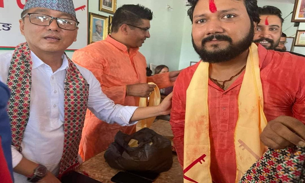 लोसपा केन्द्रीय सदस्य अग्रवाल राप्रपामा प्रवेश