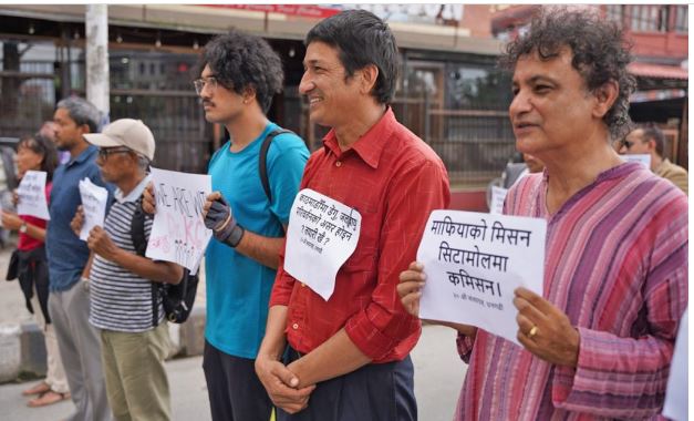 डा. केसी एक्लो छैनन् (तस्वीरहरू)