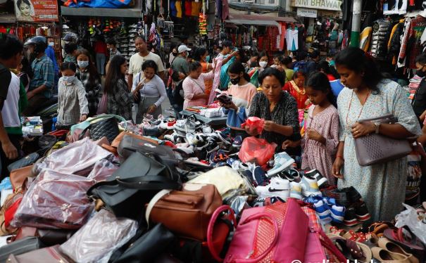 काठमाडौंका यी सस्ता बजार, जहाँ लत्ताकपडा किन्न सकिन्छ