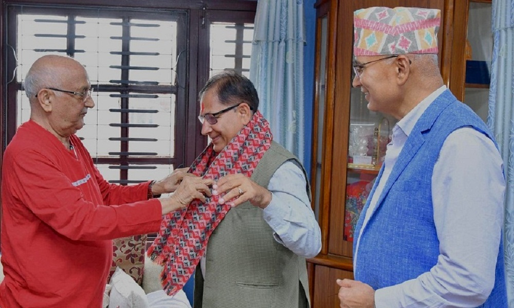 एकिकृत समाजवादीका सदस्य चापागाईं एमालेमा प्रवेश