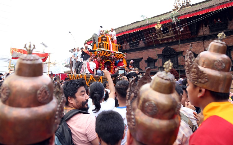 इन्द्रजात्राकाे अन्तिम दिन आज , इन्द्रध्वजा ढालिँदै